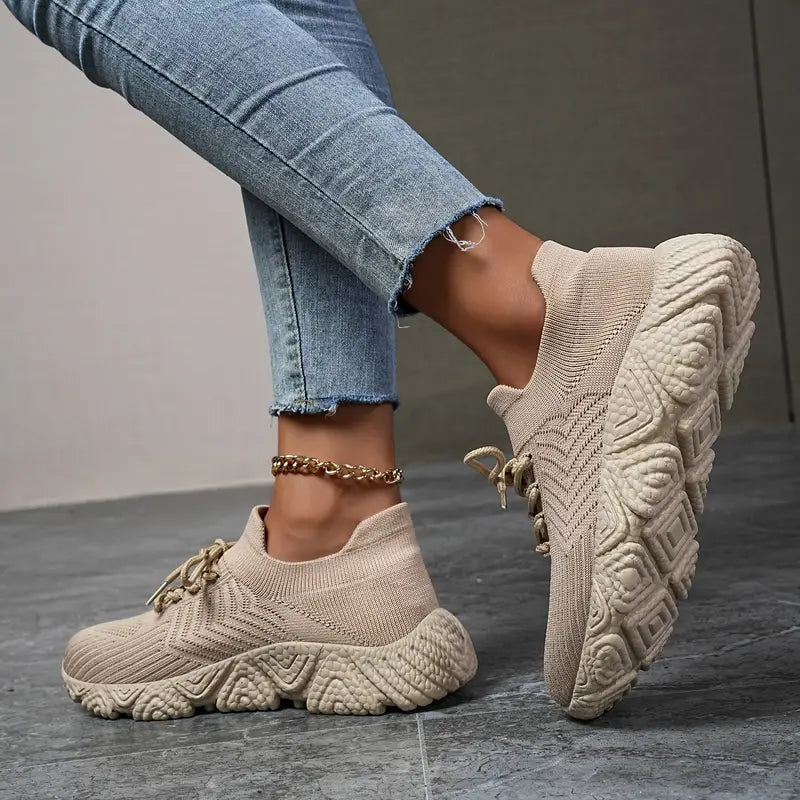 KLAIRE™ – PROSTE, ODDYCHAJĄCE SNEAKERSY CHUNKY Z SIATECZKI MESH