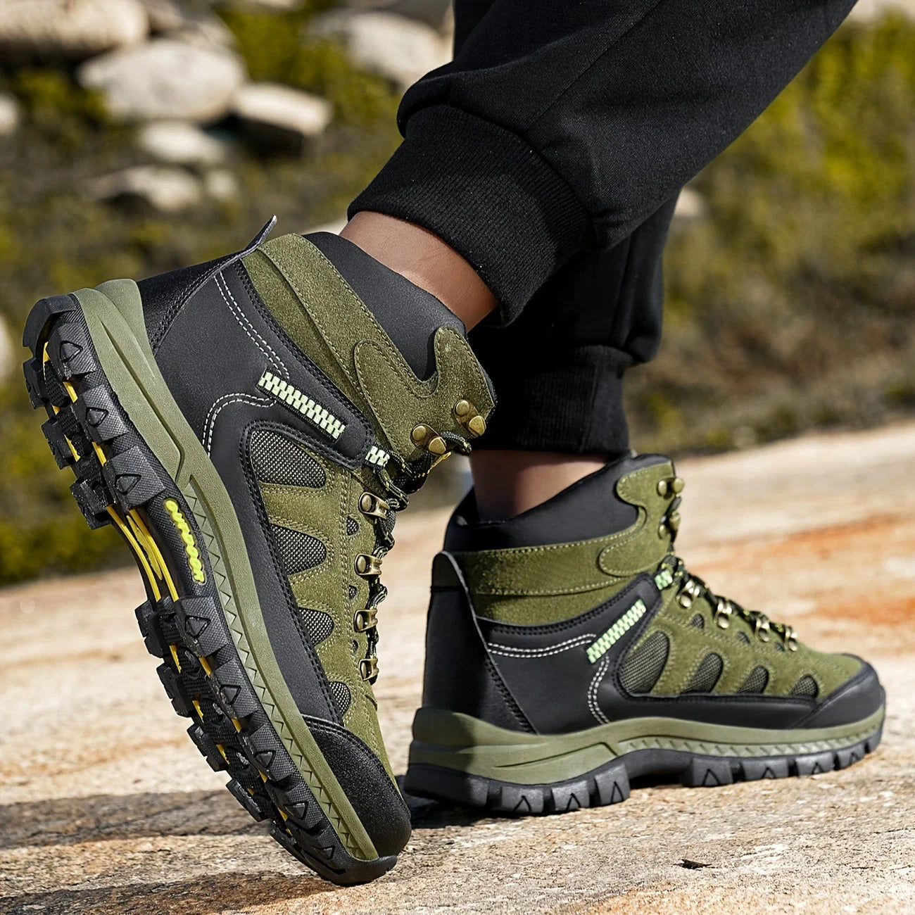 TERRAFLEX™ – MĘSKIE BUTY TREKKINGOWO-MIEJSKIE Z WYSOKĄ CHOLEWKĄ I MOTYWEM CAMO